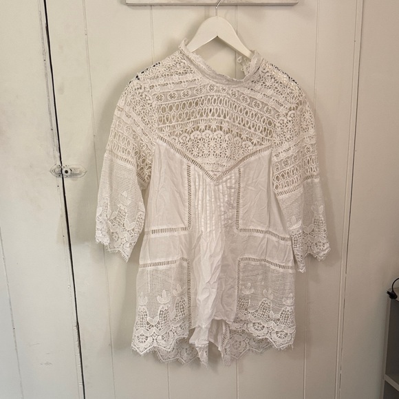 Tracy Reese long sleeve eyelet tunic with button back. - Picture 1 of 5